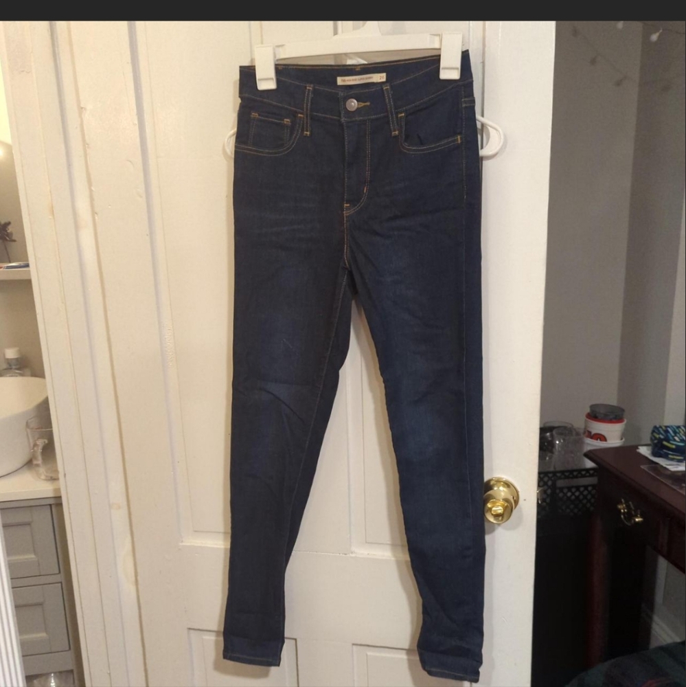 Women's Levis Blue Jeans Size 26
